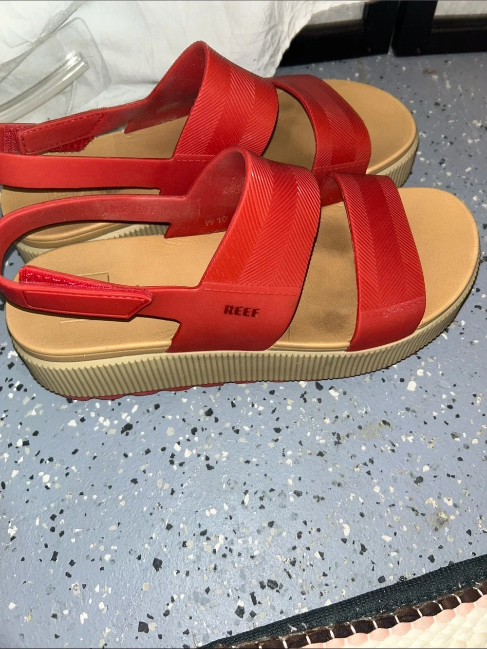 Reef stylish red